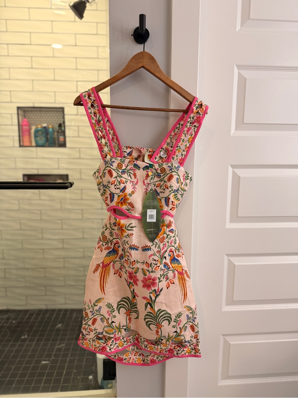 FARM Rio Floral Embroidered Mini Dress - Small - Never worn!!! - Picture 4 of 6
